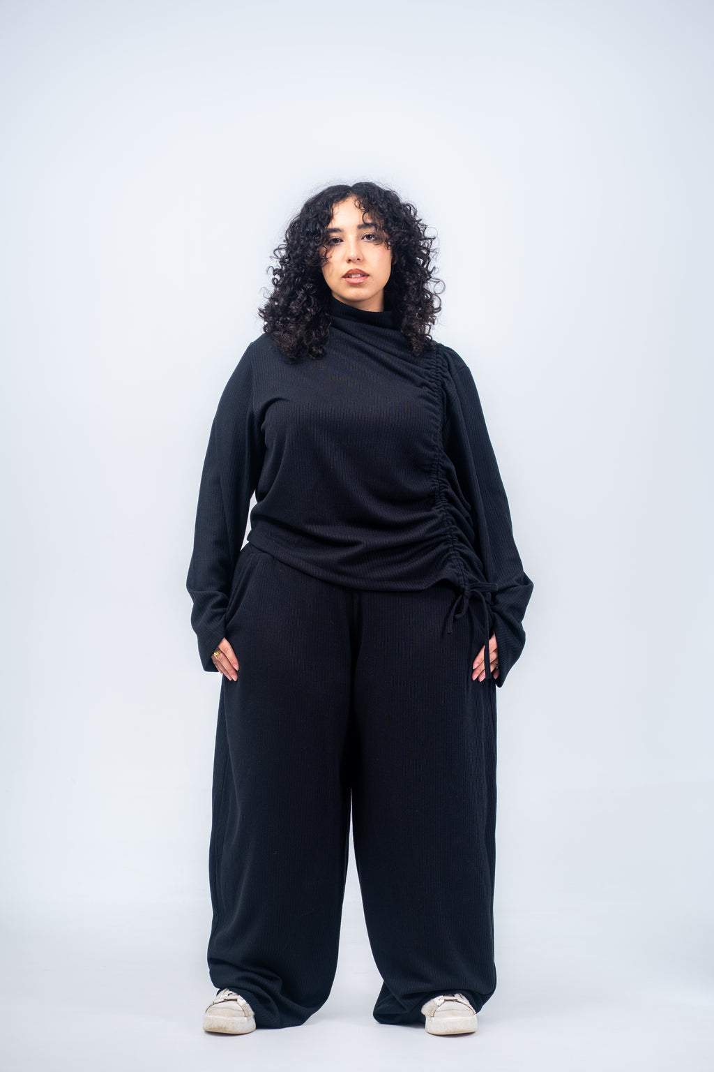 The Warm Embrace Set In Black