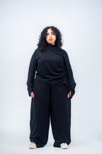 The Warm Embrace Set In Black