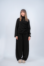 The Warm Embrace Set In Black